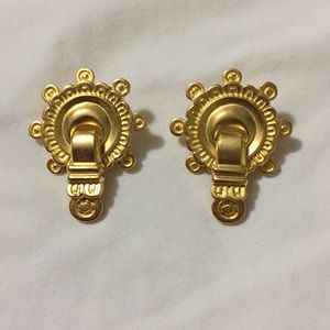 Earrings Metropolitan Museum of Art NY.     NWOT